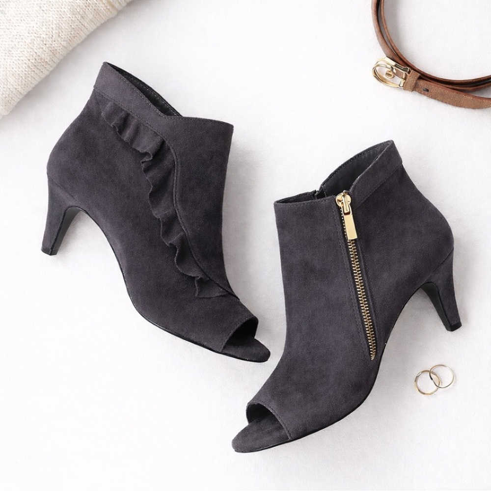 Bella Vita Black “Suede” Peep Toe Booties Side Zip Ruffle 8.5W Bella Vita NWOB